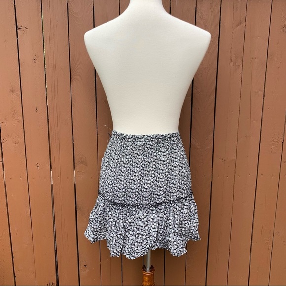 Japna | Black and White Floral Skirt NWT Size Medium - Picture 4 of 12